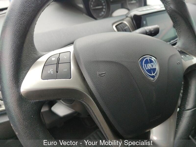 Lancia Ypsilon 0.9 TwinAir 5 porte Metano Ecochic Gold