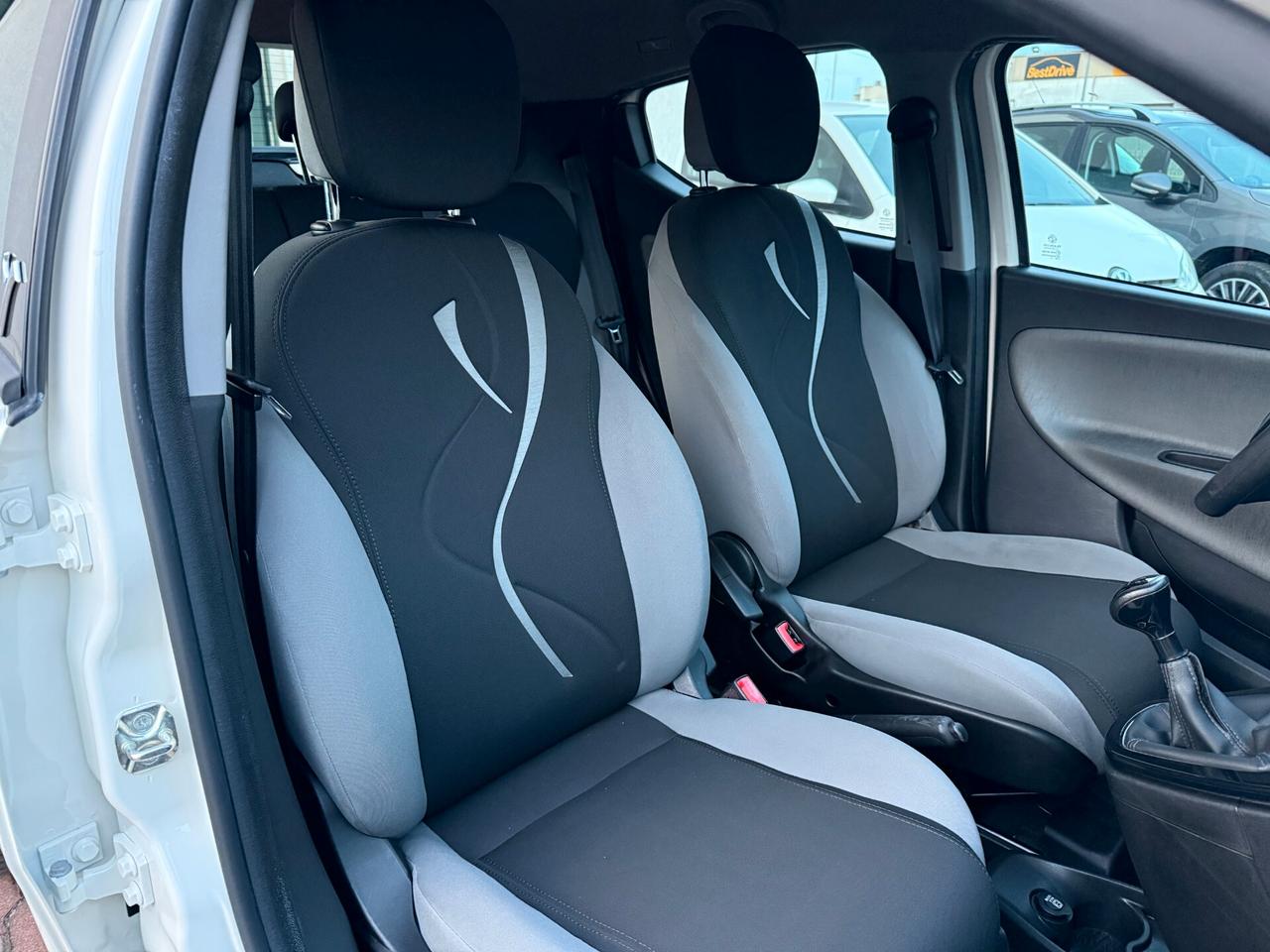 Lancia Ypsilon 1.3 MJT 16V 95 CV 5 porte S&S Elefantino