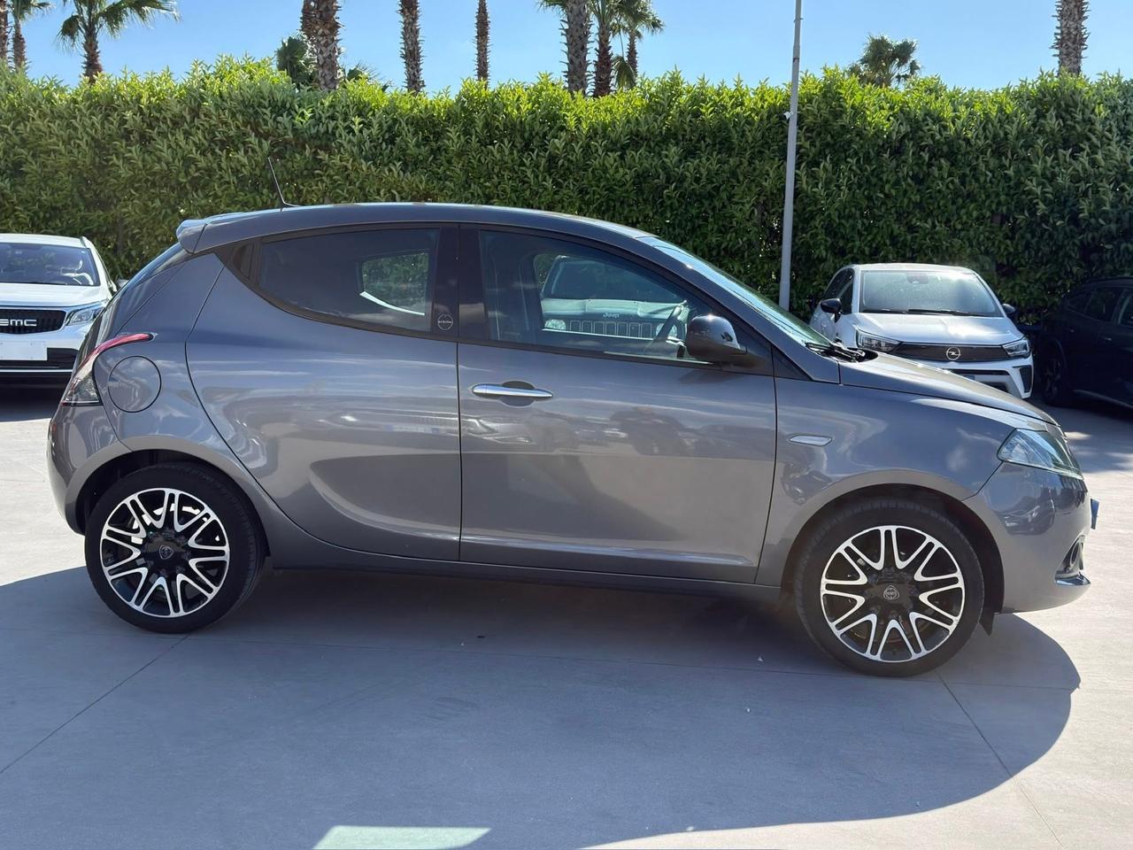 Lancia Ypsilon 1.2 69 CV 5 porte GPL Ecochic Gold