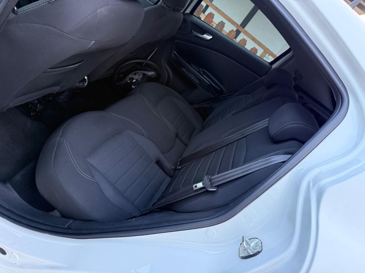 Alfa Romeo Giulietta 1.6 JTDm-2 105 CV Distinctive