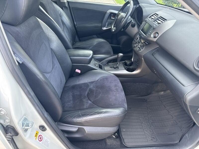 Toyota RAV4 RAV4 2.2 D-4D 4WD Style