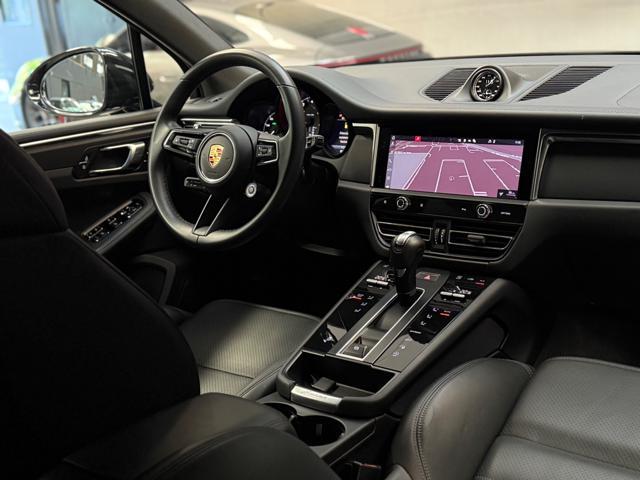 PORSCHE Macan 2.0