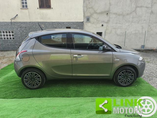 LANCIA Ypsilon ECO CHIC GOLD