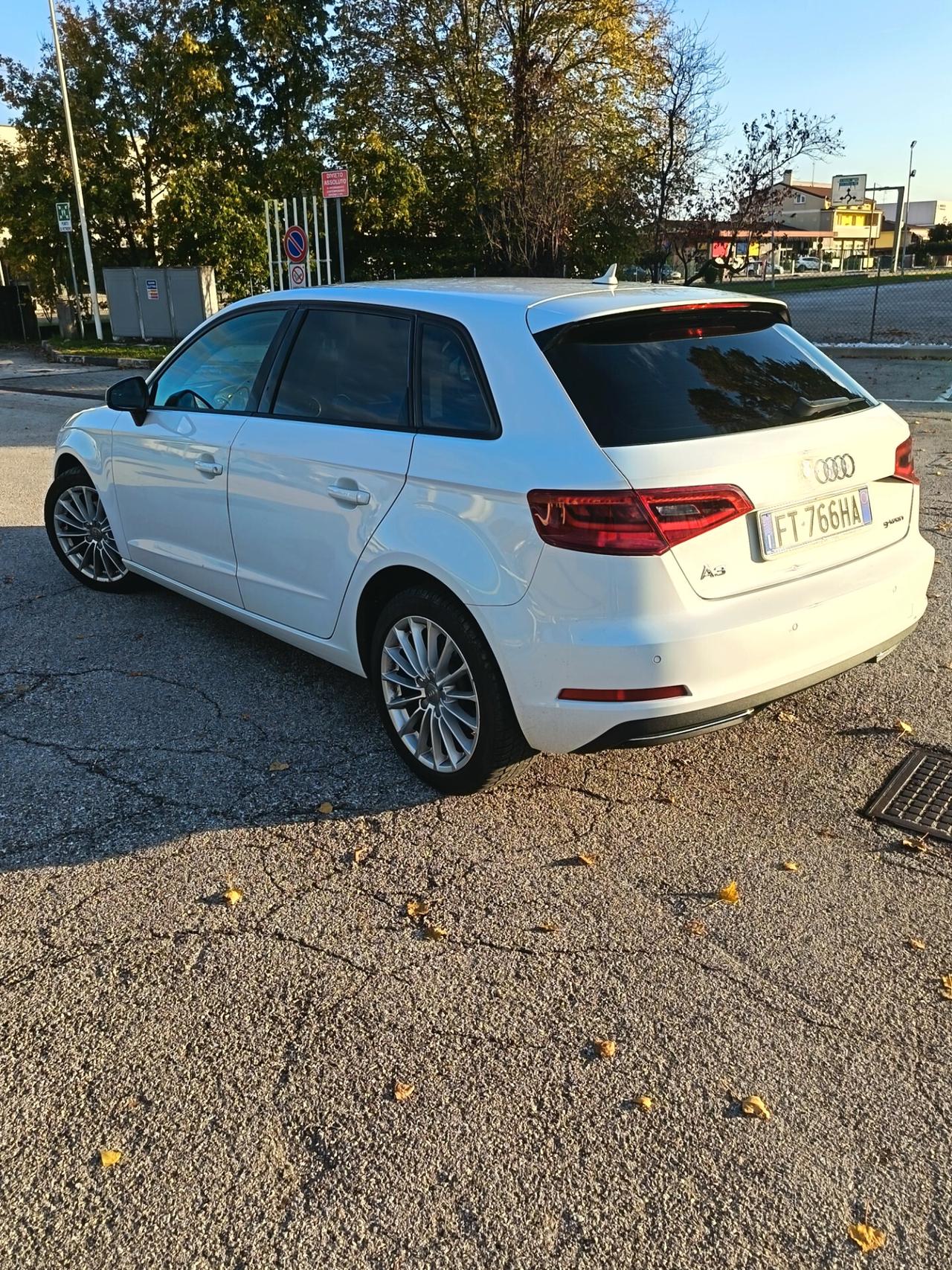 Audi A3 SPB 1.4 TFSI S tronic g-tron Attraction