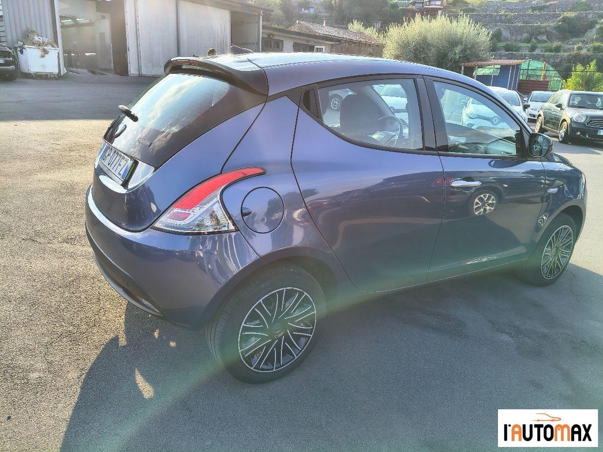 LANCIA - Ypsilon - 1.0 FireFly 5p. S&S Hybrid Oro