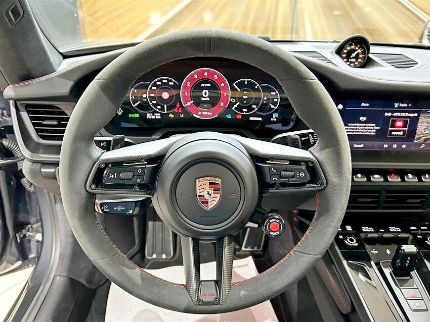 Porsche 911 Carrera GTS