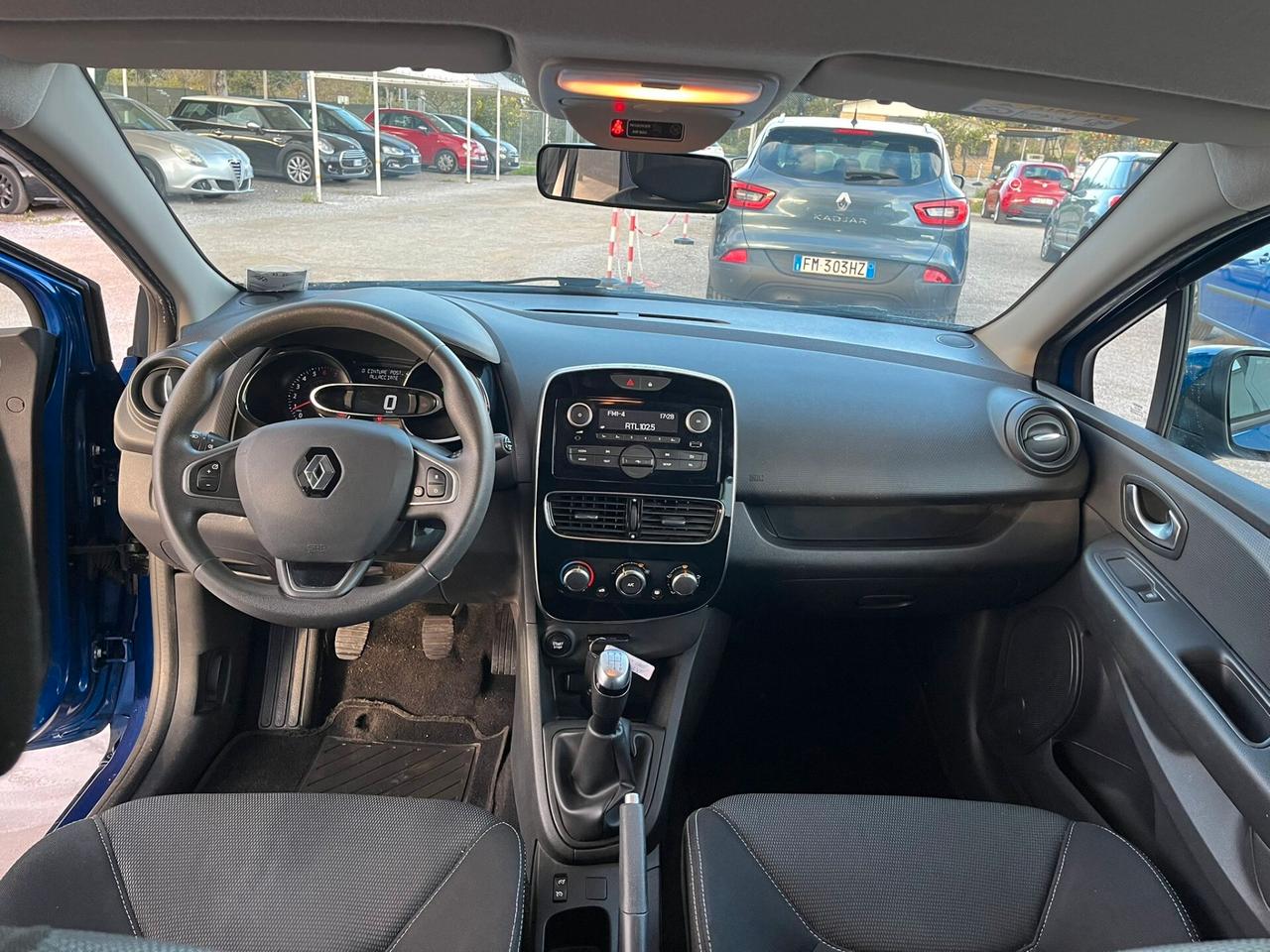 Renault Clio 1.2 75 CV 5 porte Duel