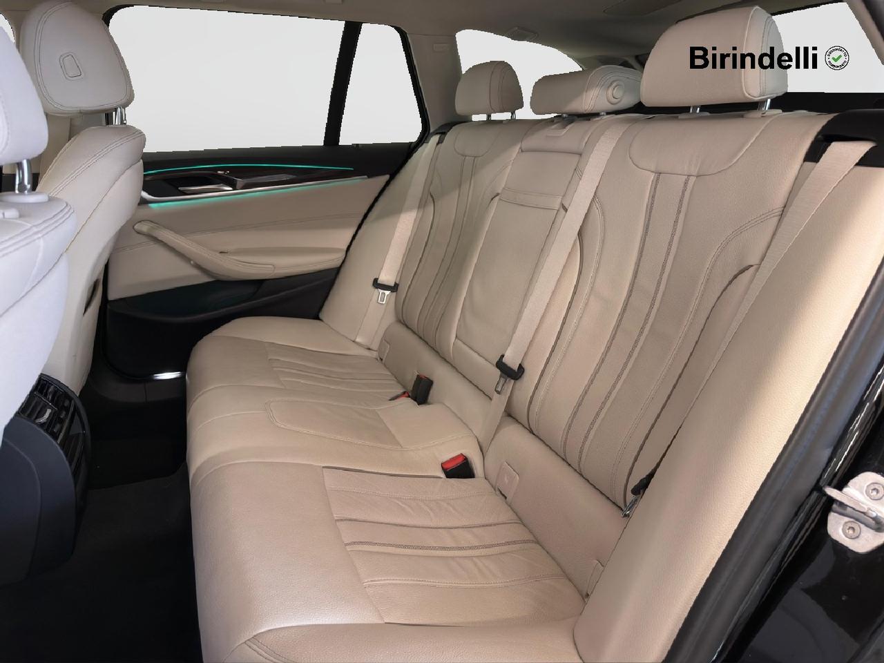 BMW Serie 5(G30/31/F90) - 518d Touring Luxury