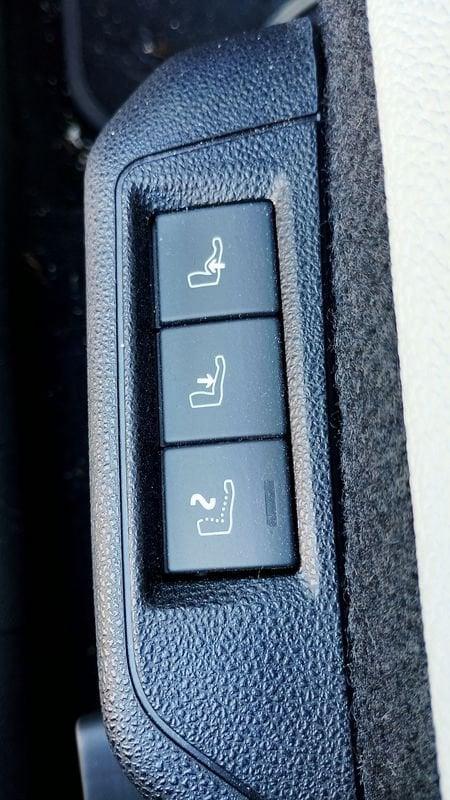 FIAT 600 Hybrid MHEV La Prima