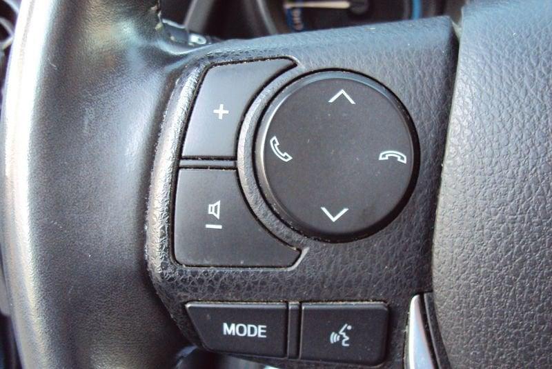 Toyota Auris Auris 1.8h Lounge cvt