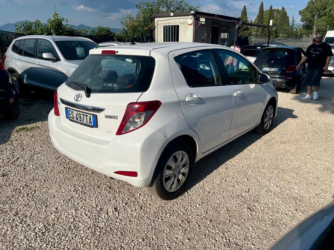 Toyota Yaris 1.0 5 porte Lounge