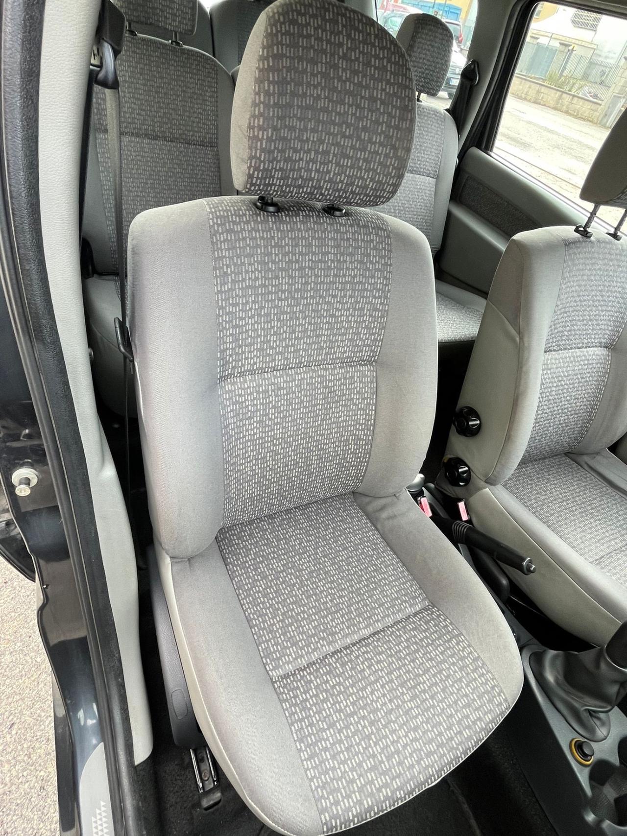 Dacia Logan MCV 1.5 dCi 7 posti Lauréate 143000 km