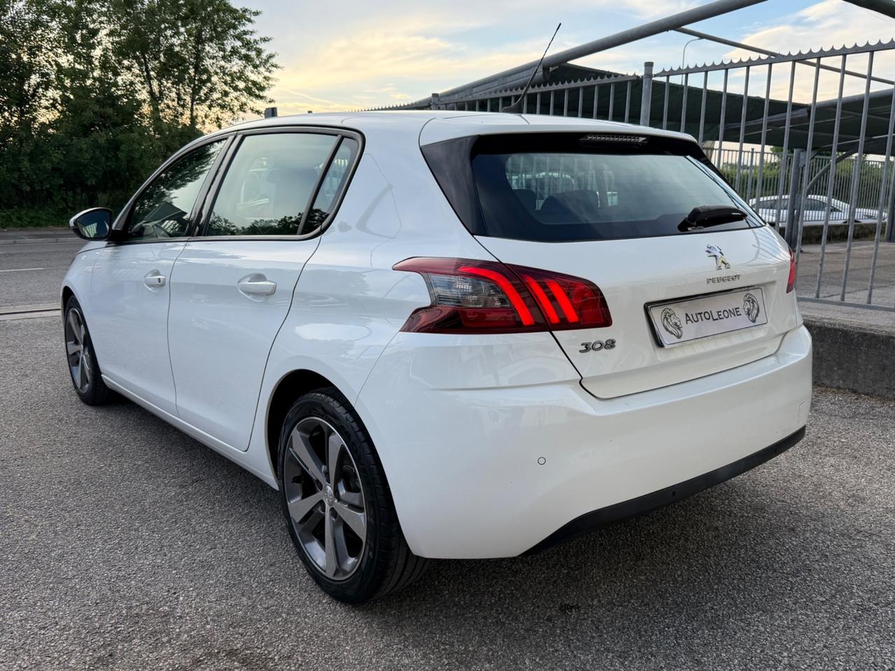 Peugeot 308 PureTech Turbo 130 S&S Allure
