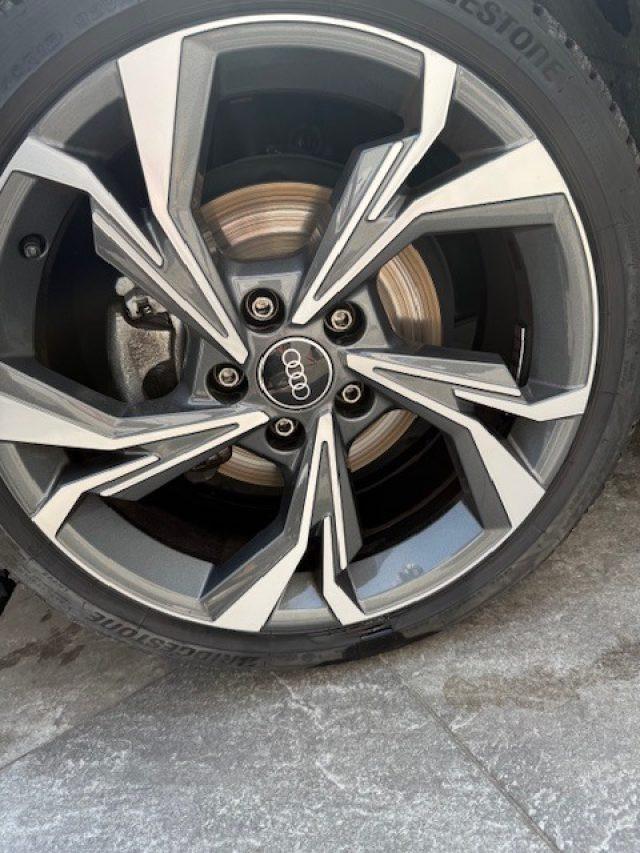 AUDI A3 SPB 30 g-tron S tronic TETTO PANORAMICO