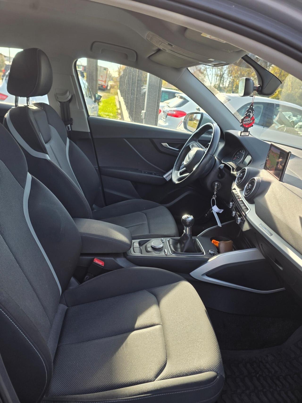 Audi Q2 30 TFSI Identity Black