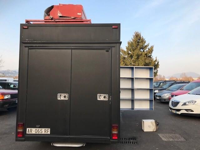 Renault Master Mercatino NEGOZIO DI ABBIGLIAMENTO