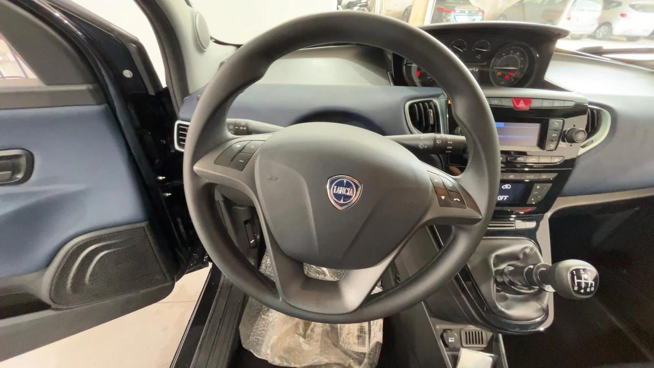 Lancia Ypsilon 1.0 FireFly 5 porte S&S Hybrid Oro