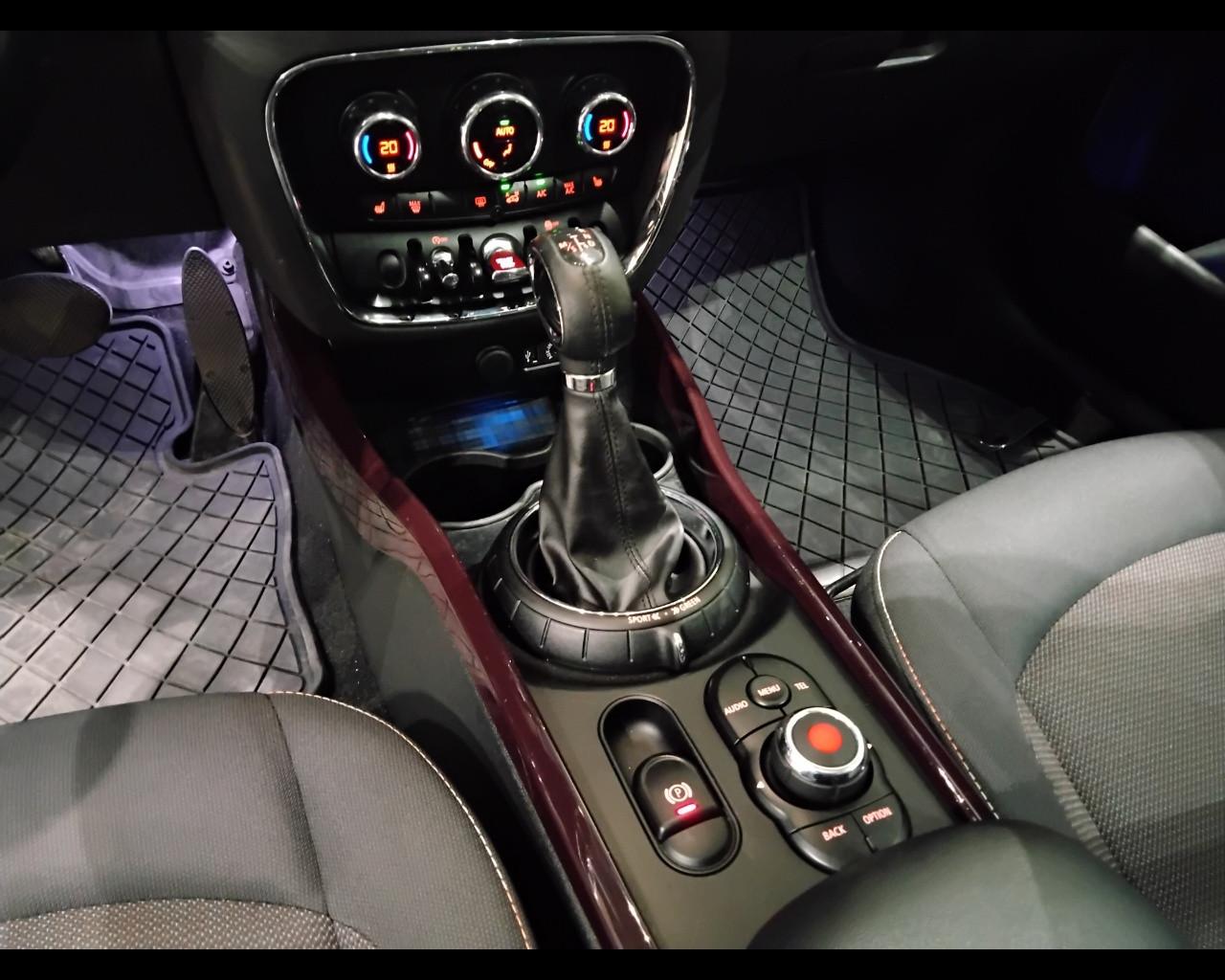 MINI Mini IV F54 2016 Clubman - Mini Clubman 2.0 Cooper D Hype au