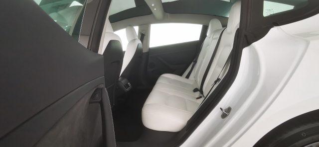 TESLA Model 3 RWD