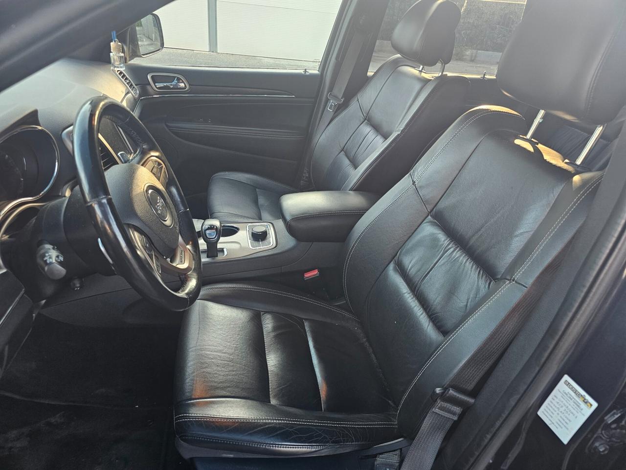 Jeep Grand Cherokee OVERLAND limited