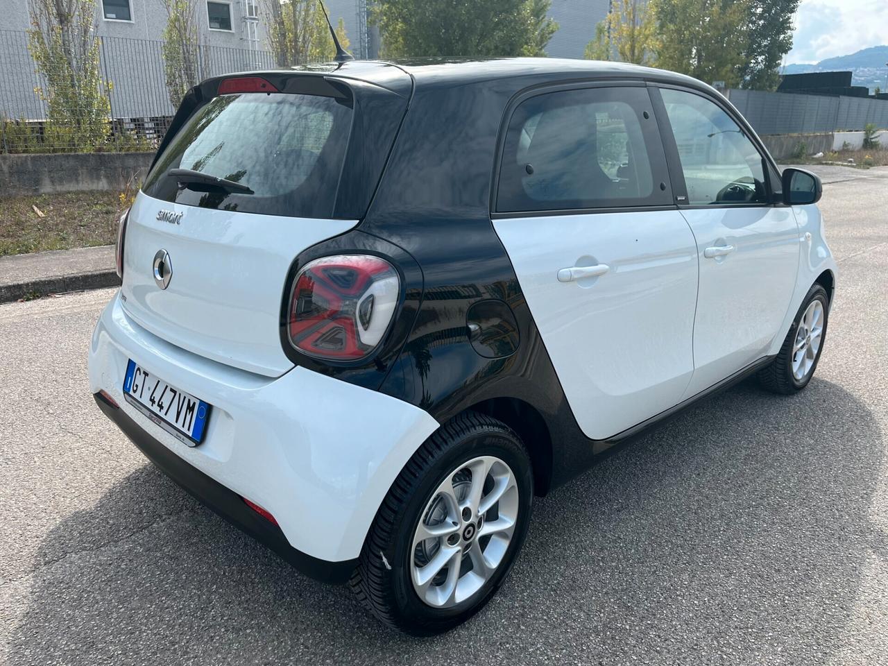 Smart ForFour 1.0 Passion 70 cv - Neo Patantati