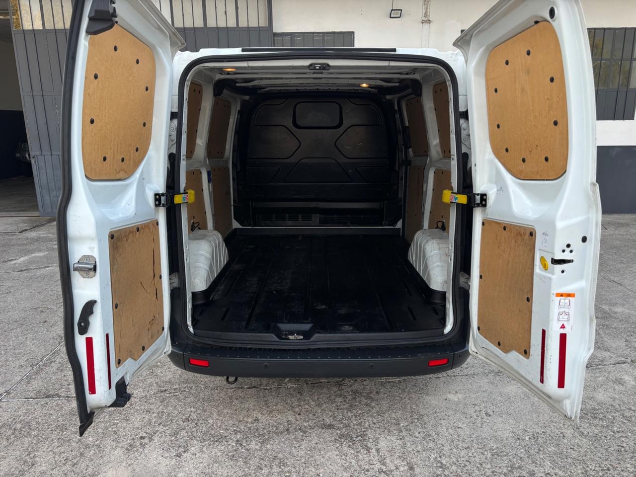 Ford transit custom 2.2 TDCI. Garanzia 12 mesi