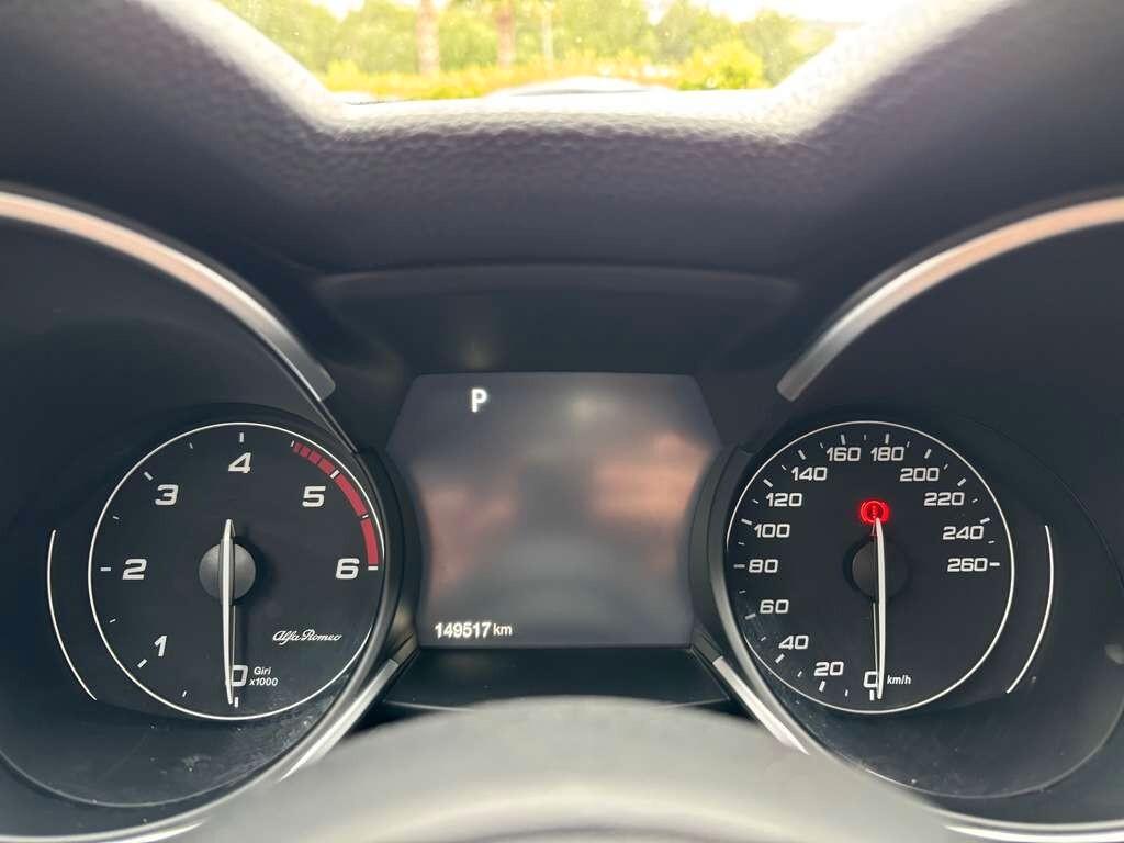 Alfa Romeo Stelvio 2.2 Turbodiesel 150 CV AT8 RWD Business 2018 / KM 149.000 Tua a solo 199 Euro al mese