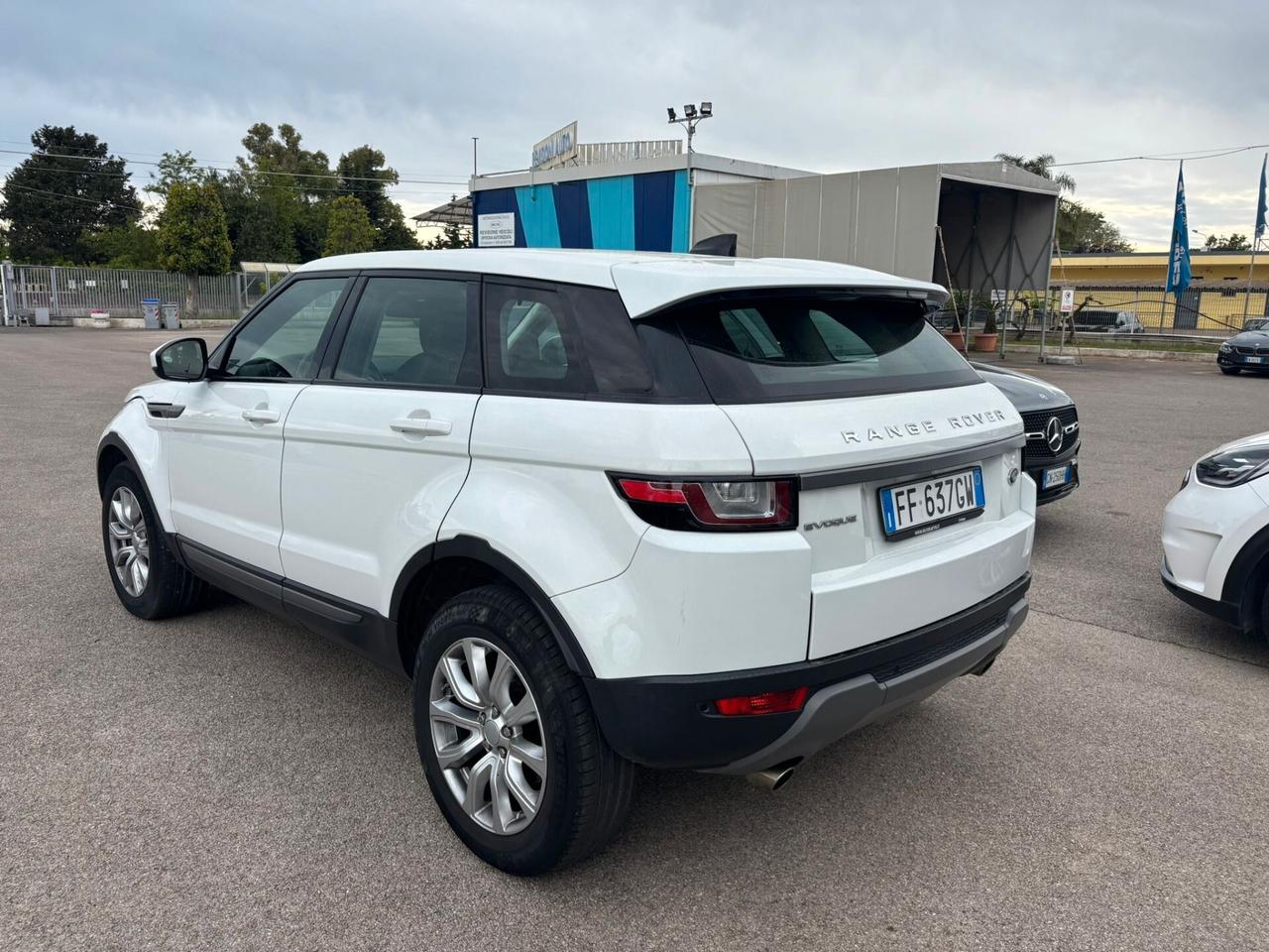 Land Rover Range Evoque 2.0 TD4 180 CV 5p. SE Dynamic
