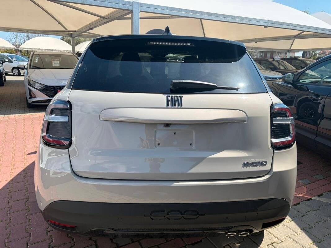 Fiat 600 1.2 hybrid La Prima 145cv auto