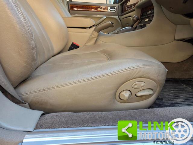 DAIMLER Six LWB 4.0L GUIDA A DESTRA