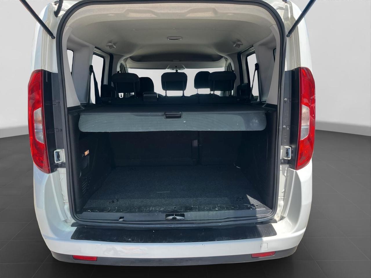 Fiat Doblo 1.6 Multijet 5 Posti Autovettura