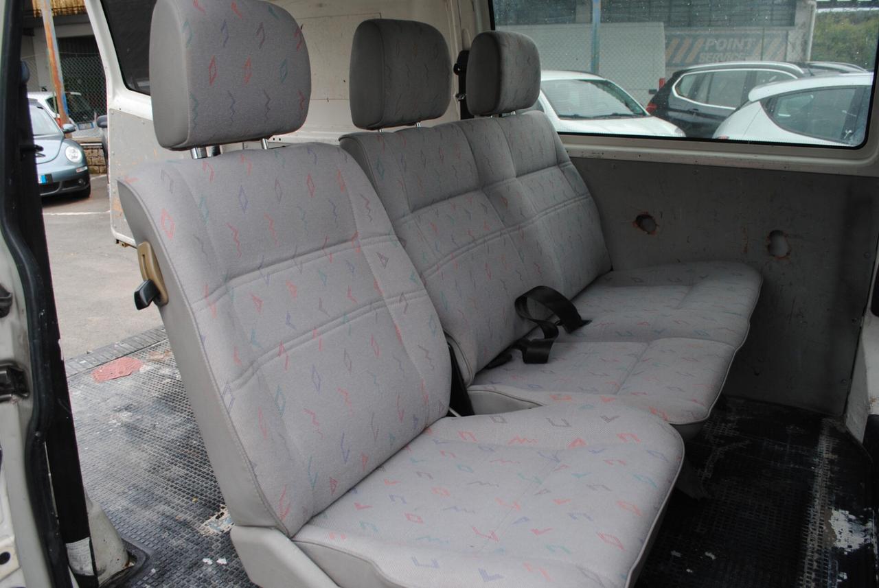 VOLKSWAGEN TRANSPORTER 2.5 TDI 100 CV