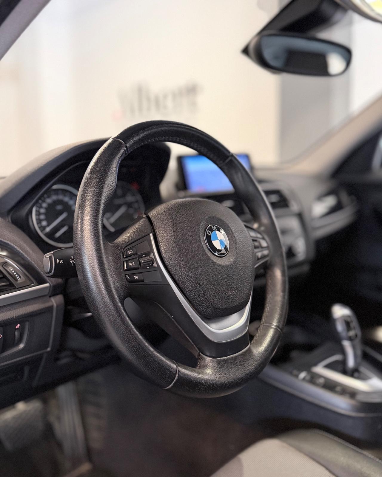 Bmw 118 118d 5p. Urban