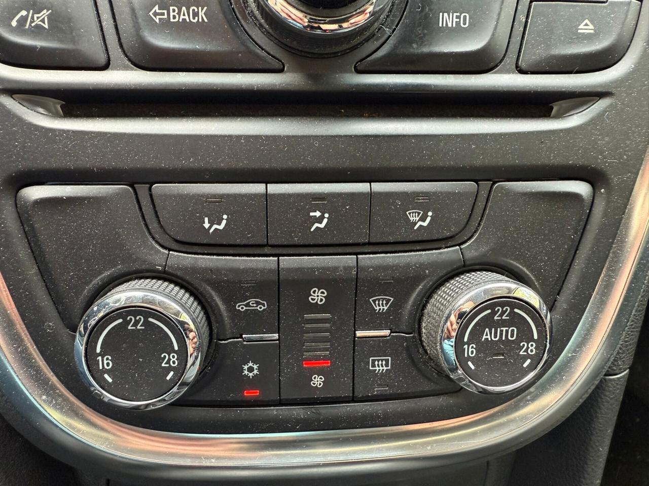 Opel Mokka 1.6 cdti cosmo 4X4 GANCIO TRAINO