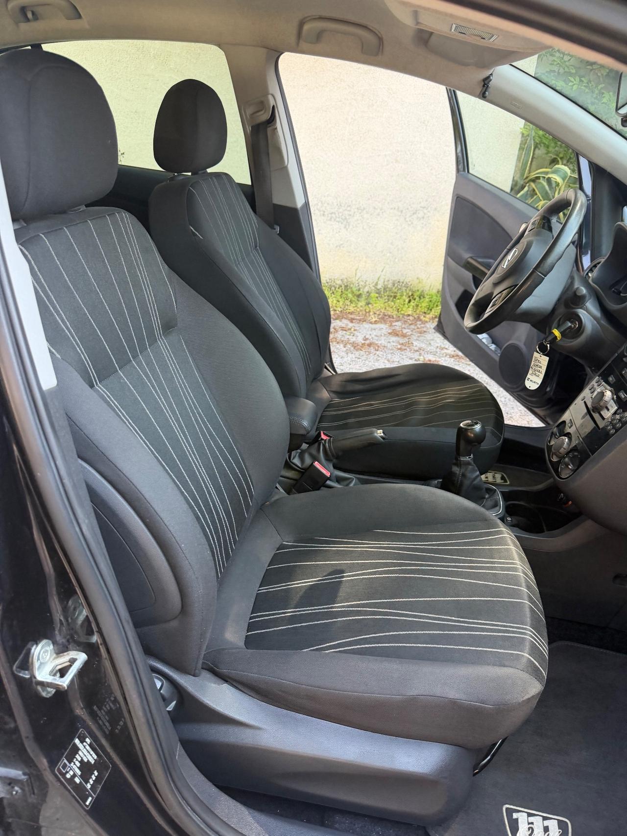 Opel Corsa 1.2 5 porte Easytronic Cosmo