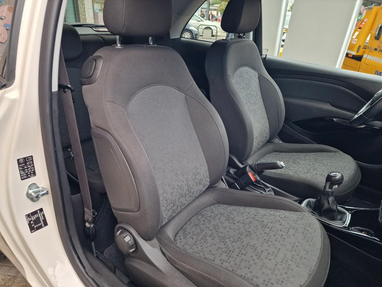 Opel Adam 1.4 87 CV GPL Tech Unlimited