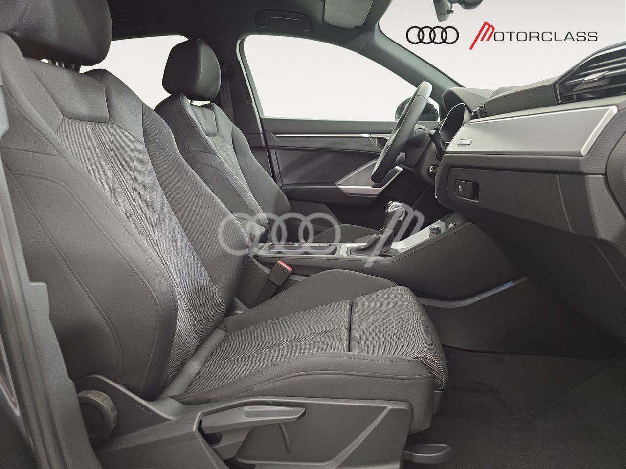 Audi Q3 sportback 35 2.0 tdi identity black s tronic