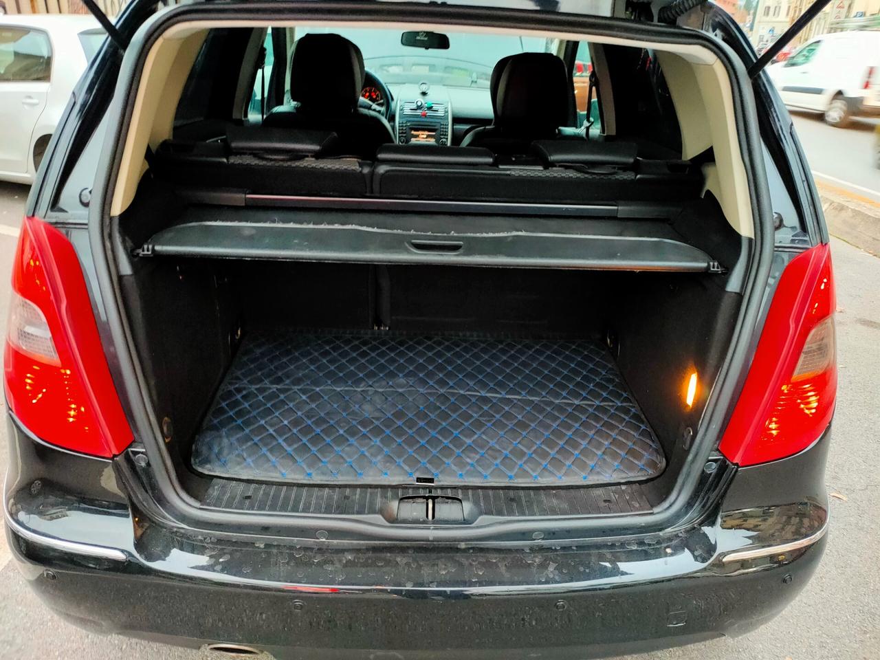 Mercedes-benz A 180 BlueEFFICIENCY Elegance