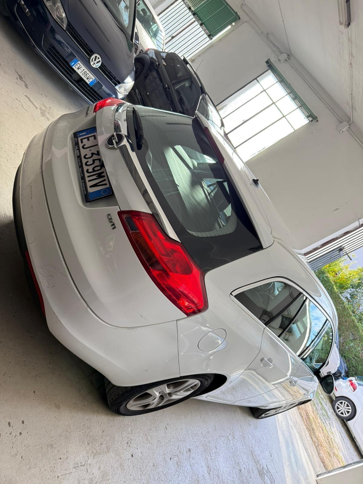 Opel Insignia 2.0 CDTI Sports Tourer Cosmo