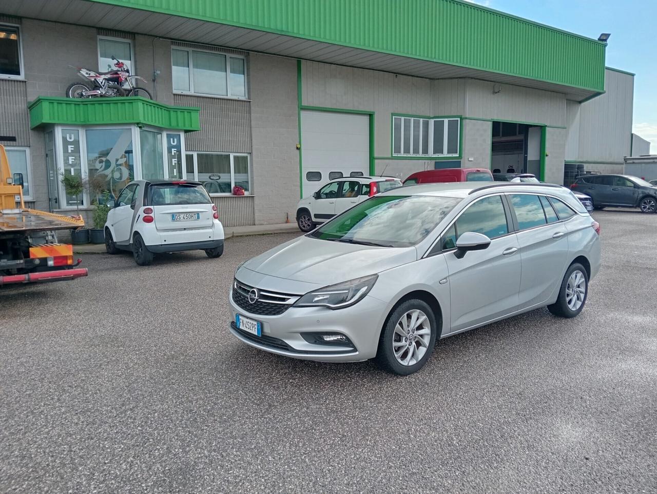Opel Astra 1.6 CDTi 110CV Sports Tourer Business