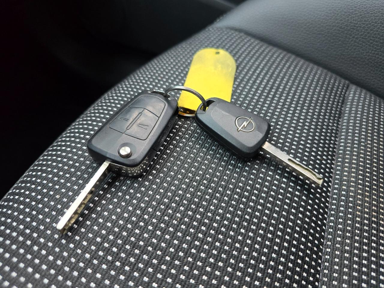 OPEL ZAFIRA COSMO 1.9 CDTI 7 POSTI DA VETRINA