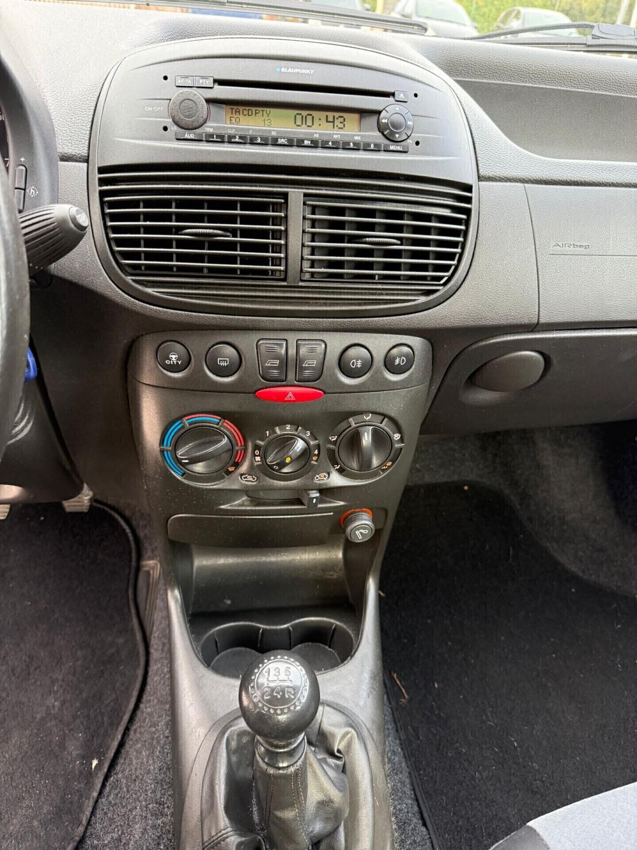 Fiat punto 5porte 1.2 benzina NEOPATENTATI