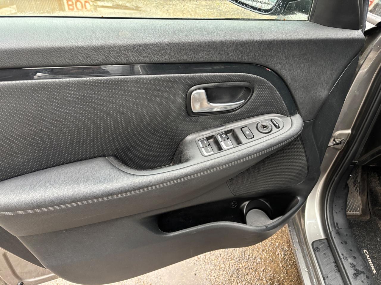 Kia Carens 1.7 CRDi 141 CV Platinum