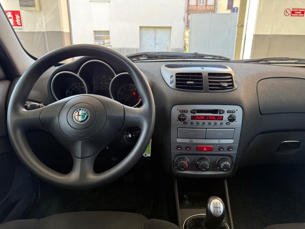 Alfa Romeo 147 1.6i 16V Twin Spark cat 5p. Progression