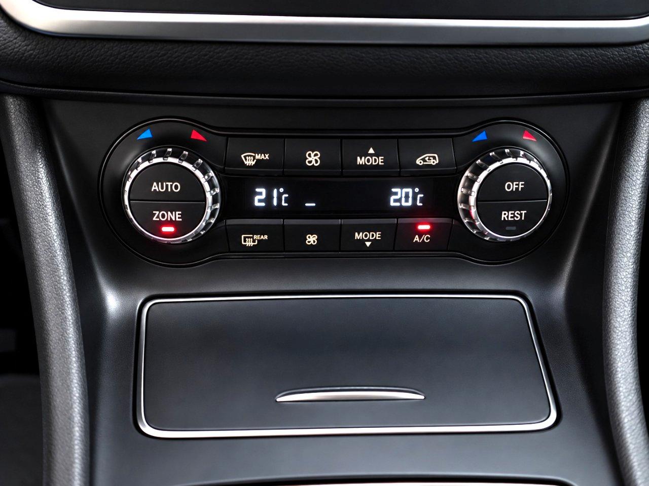 Mercedes GLA 200 D PREMIUM CAMBIO AUTOMATICO/EURO6C/CAMERA/NAVI/LED