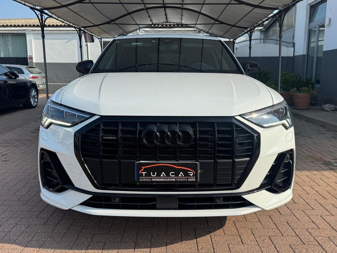 Audi Q3 S Line Identity Black 2.0 45 TFSI G #50560