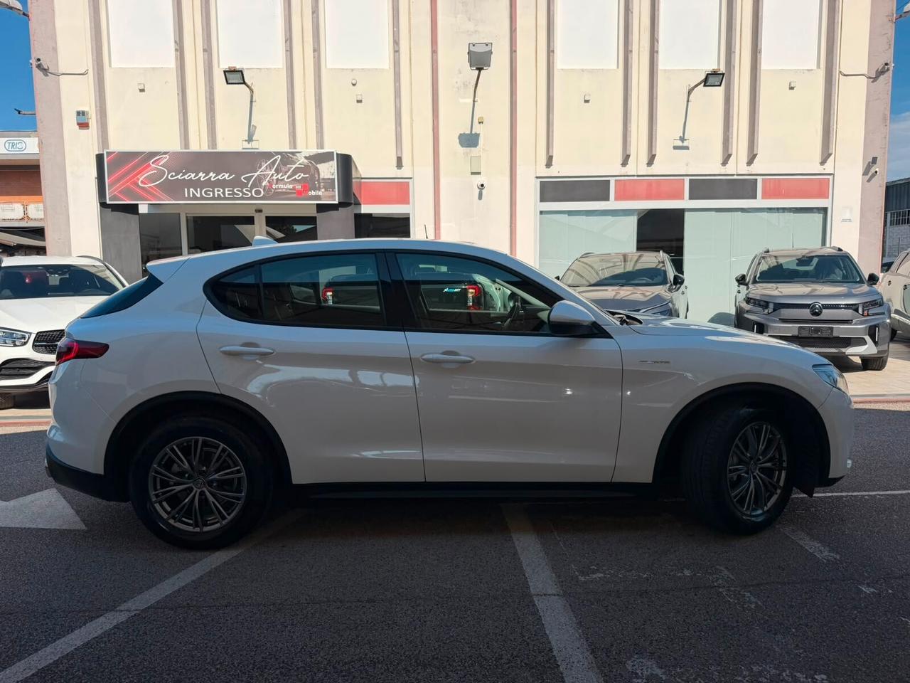 Alfa Romeo Stelvio 2.2 Turbodiesel 160 CV AT8 RWD Super