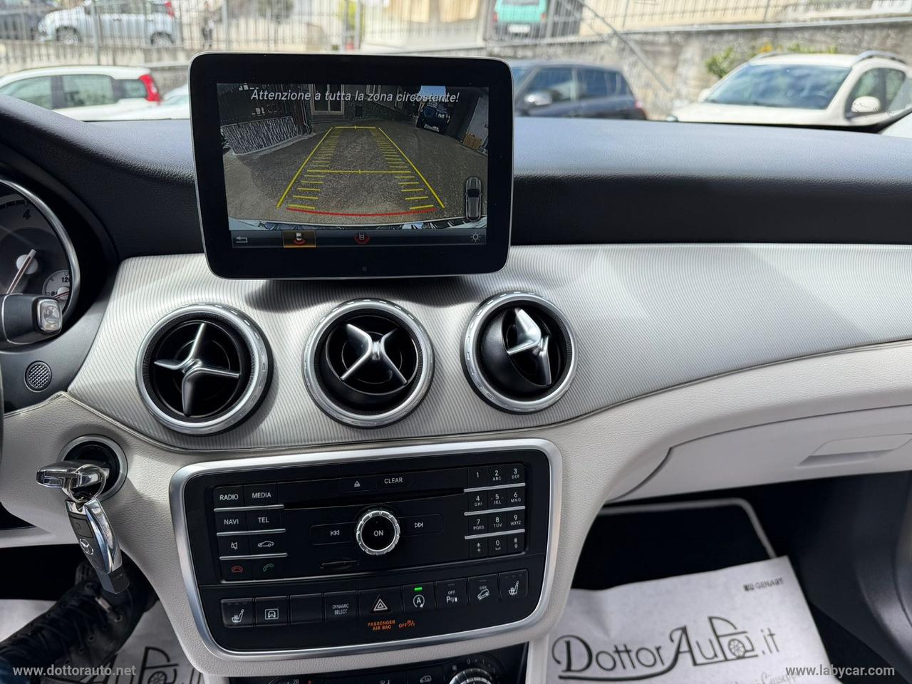 MERCEDES-BENZ GLA 200 d Automatic 4Matic Premium