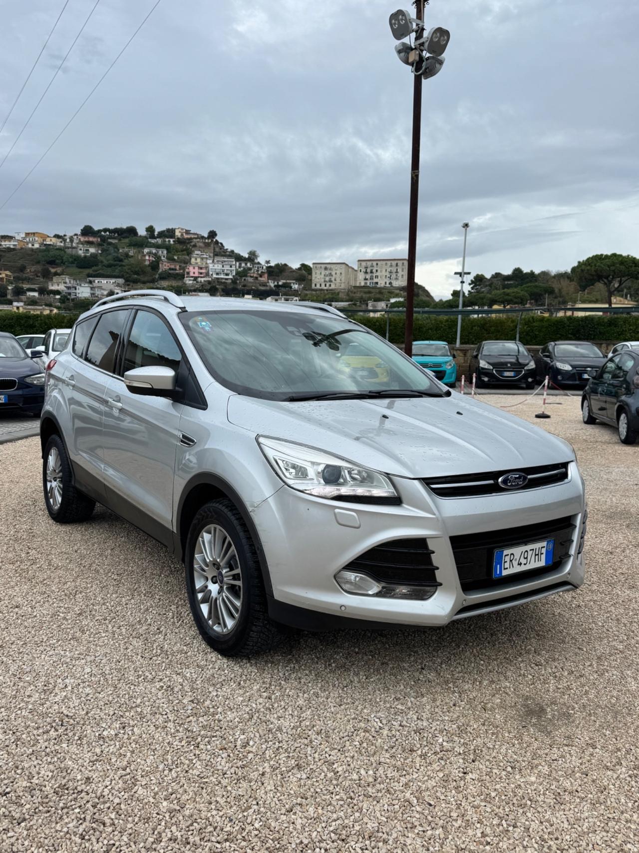 Ford Kuga 2.0 TDCI 140 CV 4WD Powershift Titanium