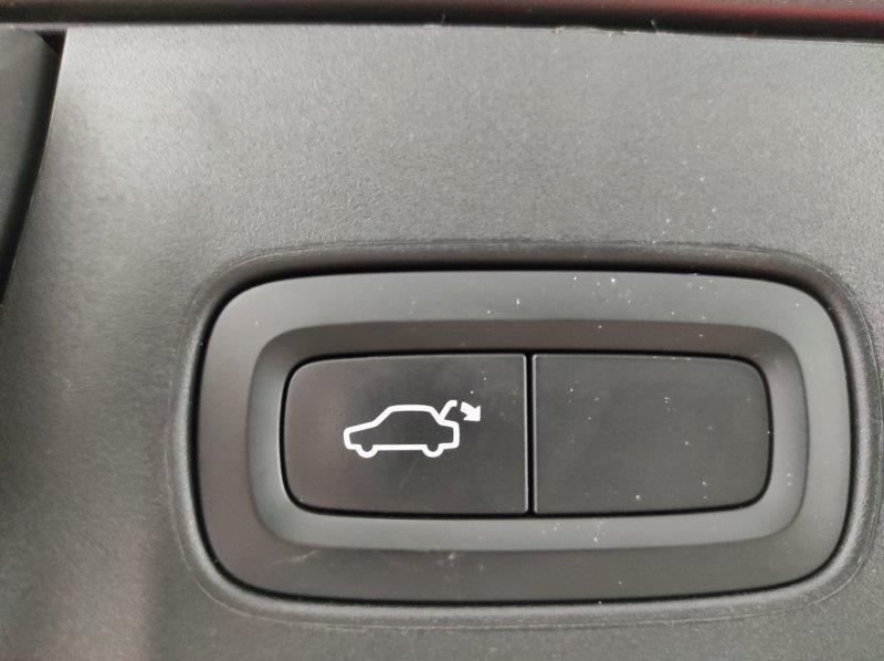 VOLVO V90 (2016-->) - V90 D3 Business Plus